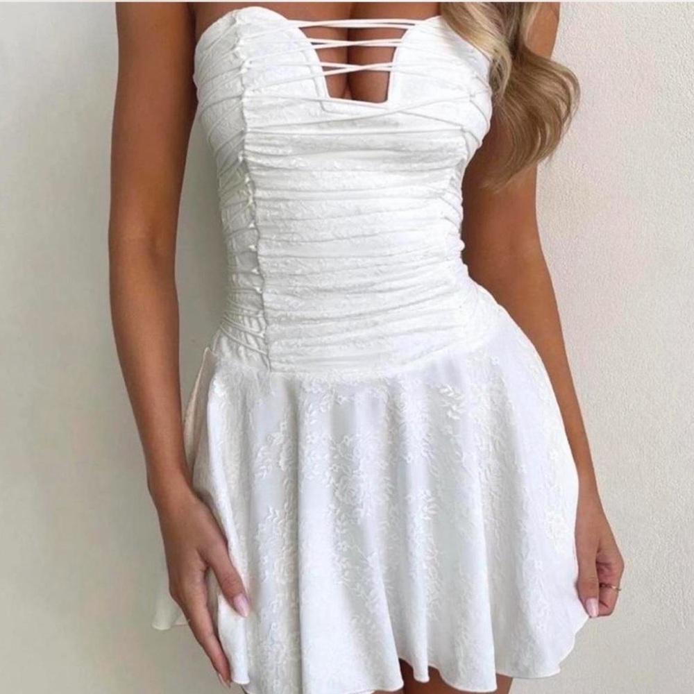 White Sweetheart Ruched Mini Dress
